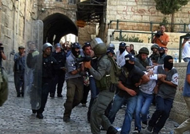 مستوطنون يقتحمون الأقصى